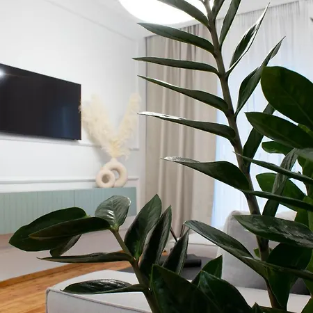 Stylish Modern Classic Apartment Thessaloniki Exterior photo